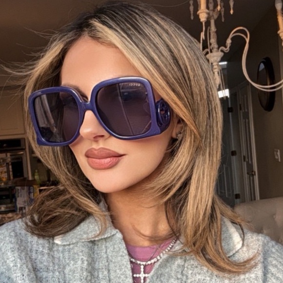 Excluded Gucci Sunglasses, New 375 - Picture 3 of 8